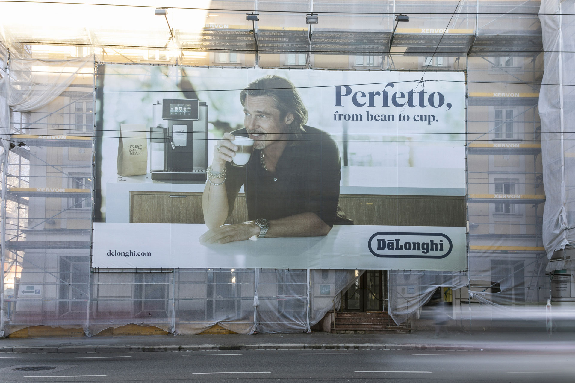 EPAMEDIA Brad am Bigboard OOH Kampagne f r De Longhi