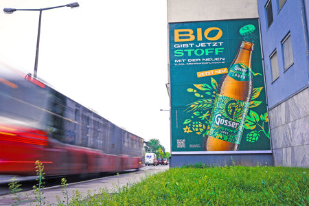 Unübersehbar: die Gösser Biostoff-Stocktafeln. © EPAMEDIA